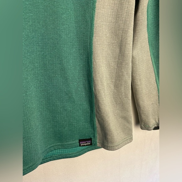 Ladies Patagonia Midweight Capilene Baselayer Pullover 1/3 Zip Green Grey XS - Picture 3 of 8